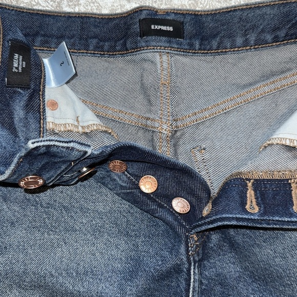 EXPRESS Women's Blue Denim Shorts - Picture 3 of 5